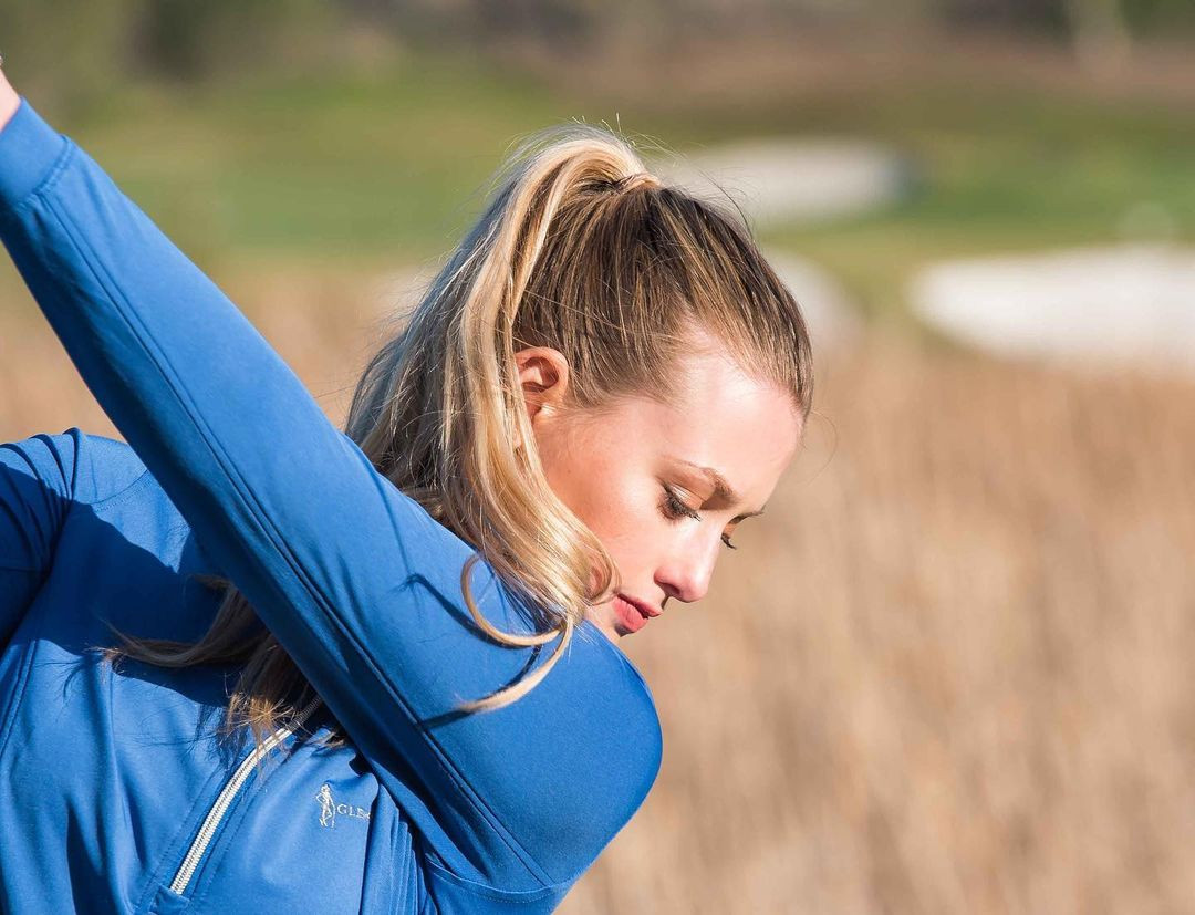 Cũng chính nhờ điểm nhấn đề từ sắc vóc, nữ golfer Bella Angel trở thành tâm điểm trên mạng xã hội. Cô nàng người Anh này hiện có 260.000 người theo dõi.