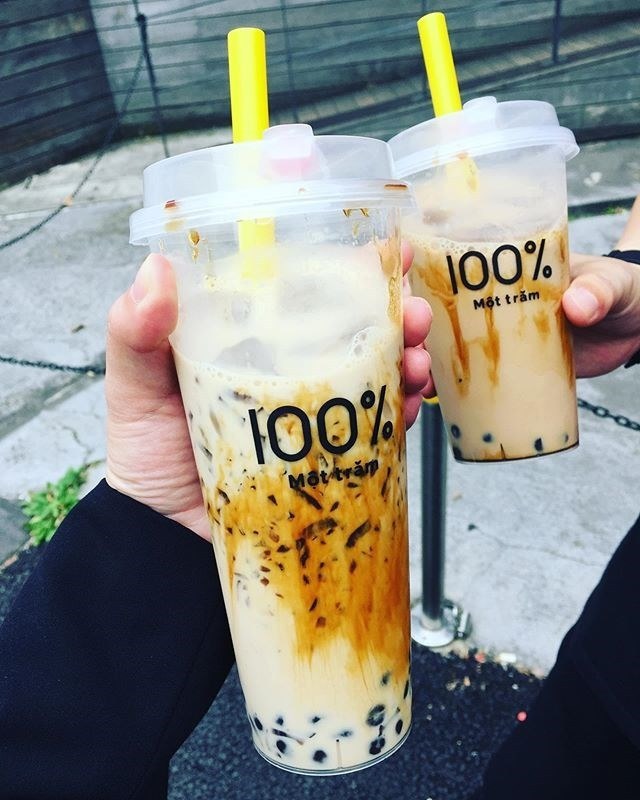 Những cốc trà sữa size "siêu to" có thể thỏa mãn không ít "team nghiện".