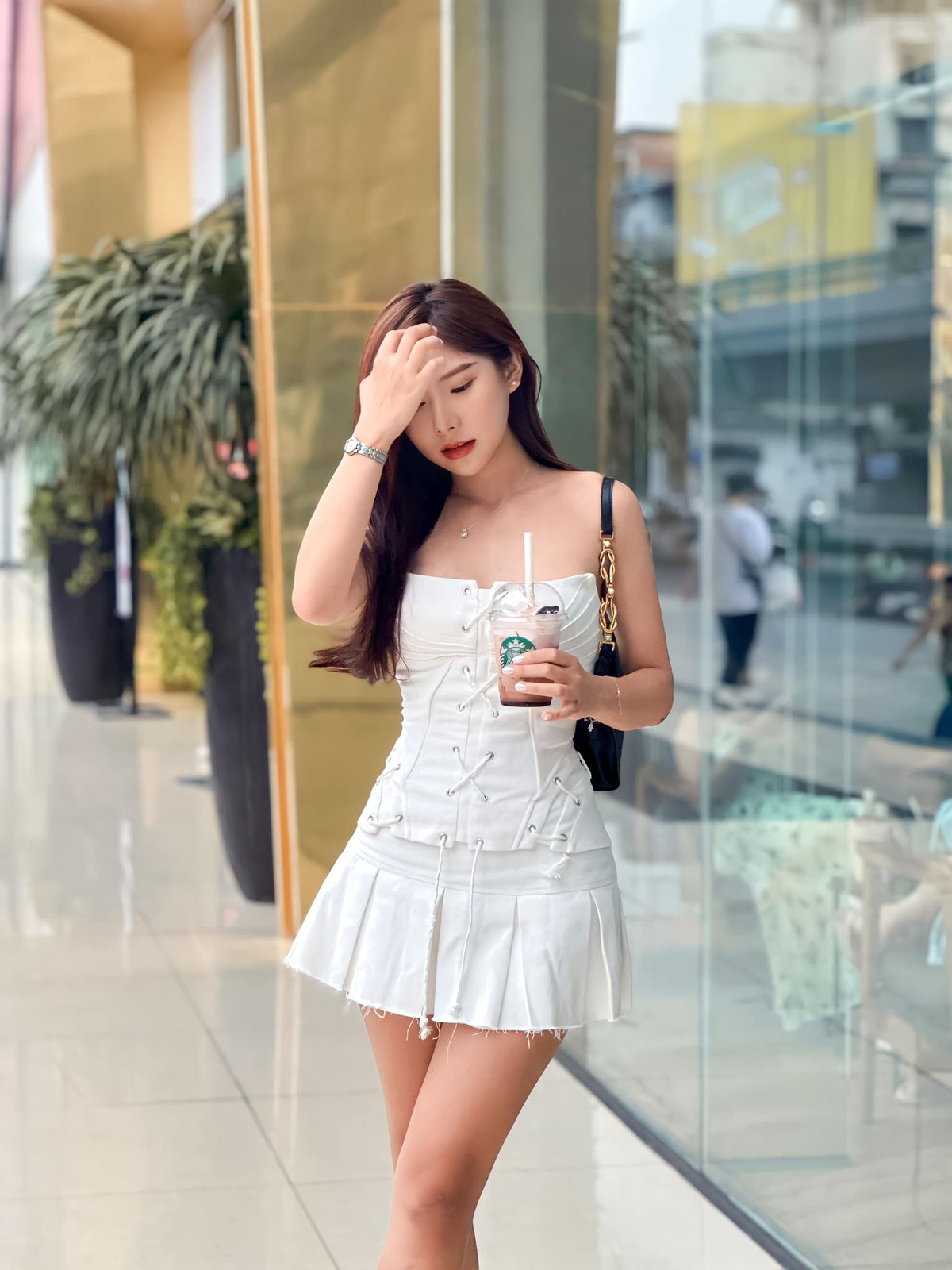 Khánh An trở thành MC truyền hình ngay từ khi chưa tốt nghiệp đại học. Cô có nhiều trải nghiệm thú vị với công việc này.