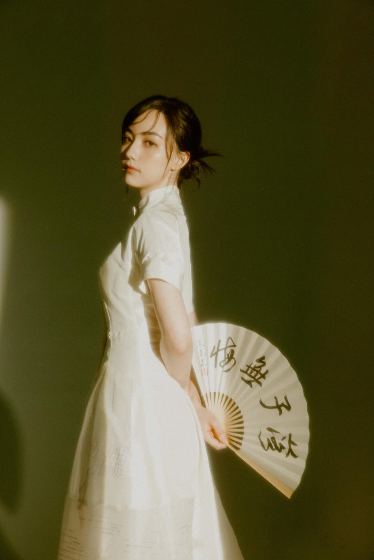 Cô được phát hiện có năng khiếu chơi cờ vây từ nhỏ, Joanne luyện tập chăm chỉ để trở thành kỳ thủ chuyên nghiệp.