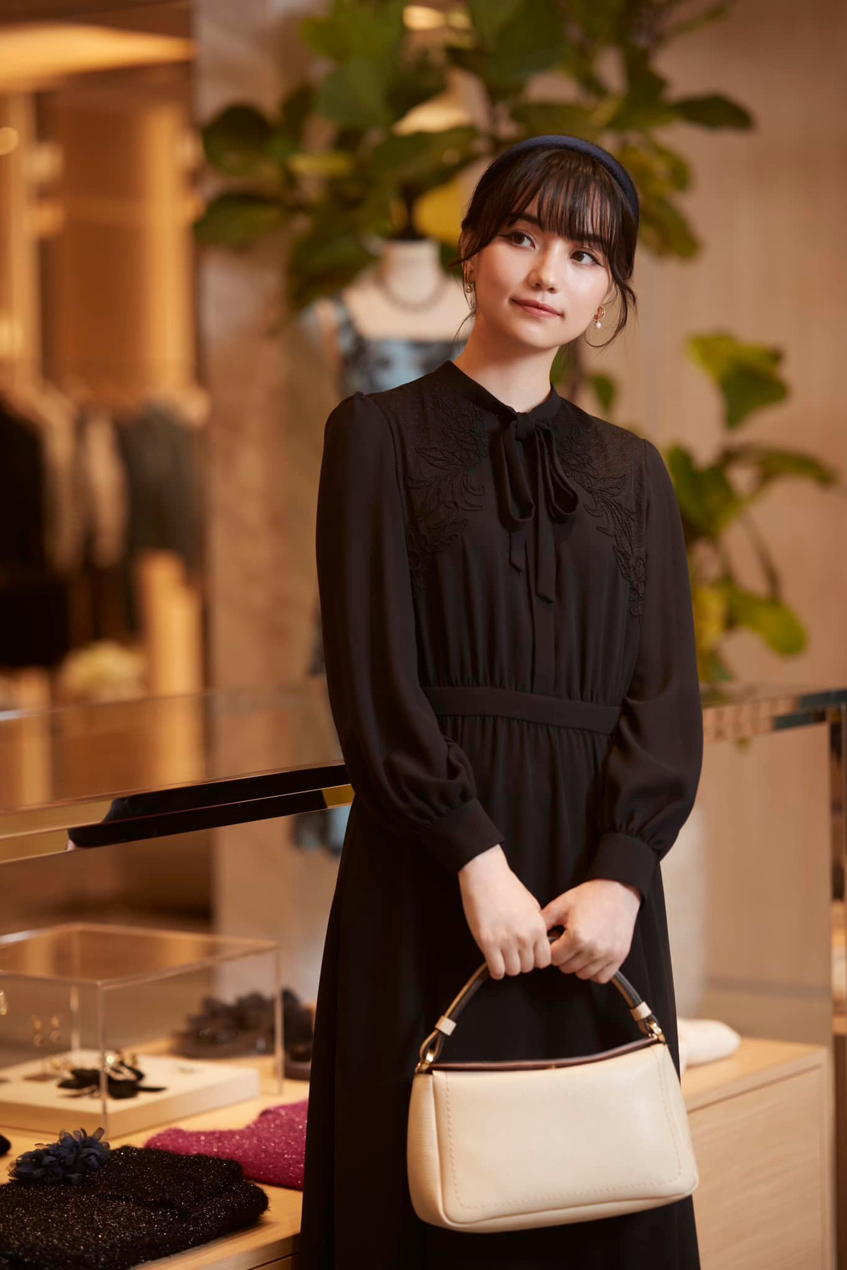 Joanne chỉ học hết cấp hai, từng sống xa gia đình nhiều năm để theo đuổi đam mê.