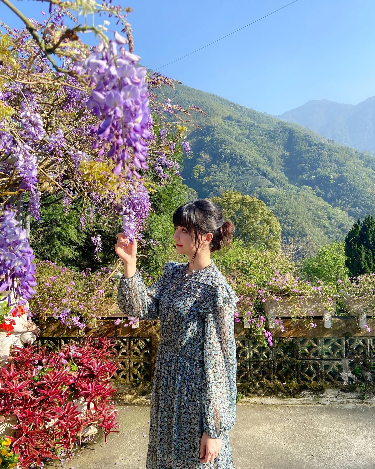 Joanne nổi tiếng với vẻ đẹp thanh thuần. Cô được truyền thông Nhật Bản ca ngợi là "kỳ thủ cờ vây xinh đẹp nghìn năm có một".