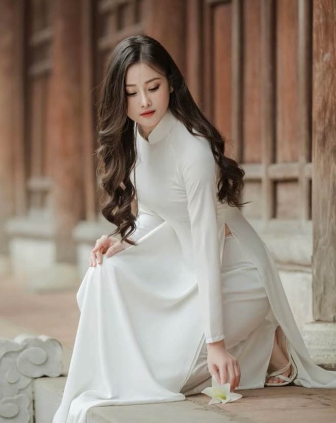 Trước đó là quãng thời gian dài Thanh Loan im hơi lặng tiếng trên mạng xã hội sau lần đổ vỡ hôn nhân. Với sắc vóc mới, hiện tượng mạng xã hội một thời đã tập trung hoạt động ở lĩnh vực cosplay.