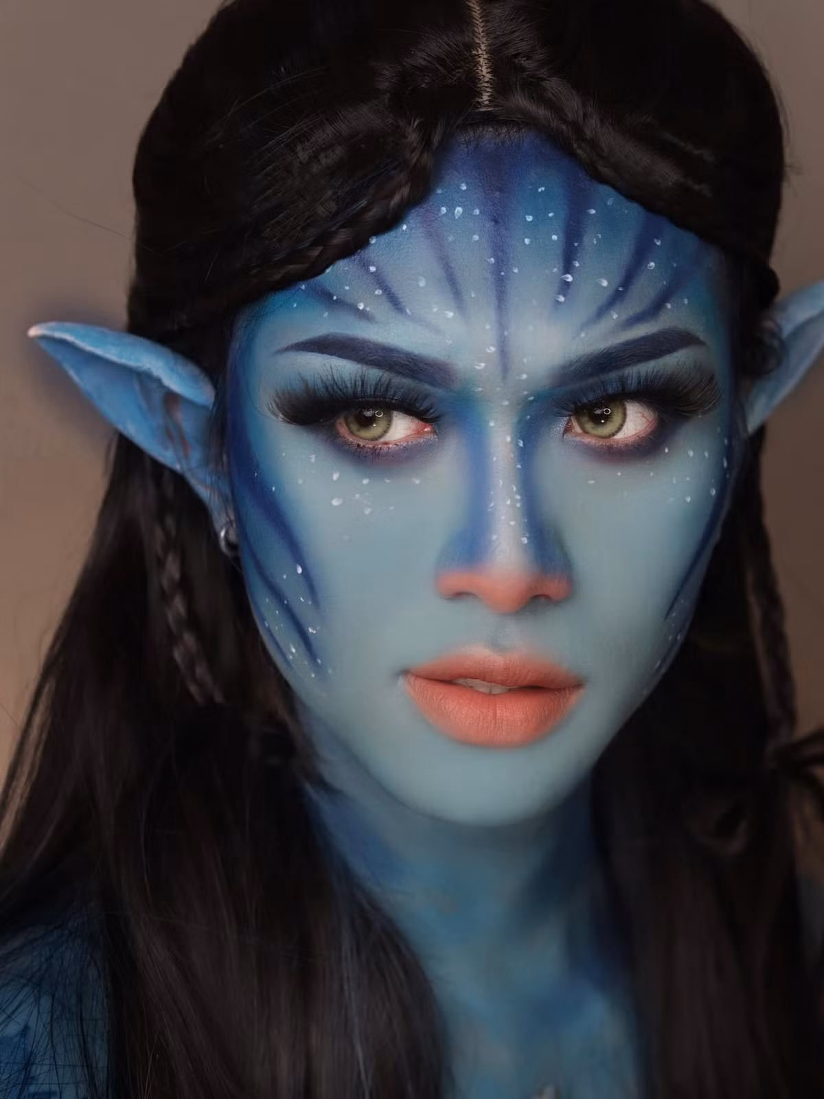 Chia sẻ về hành trình tìm kiếm đam mê của mình, Yul Daily chia sẻ, đam mê make up đến với Linh như một sự ngẫu nhiên.