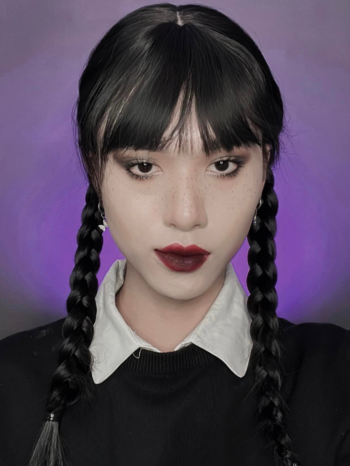 Với khả năng cân mọi layout makeup, người ta nhìn thấy một Yul Daily biến hóa táo bạo và đầy mới mẻ.