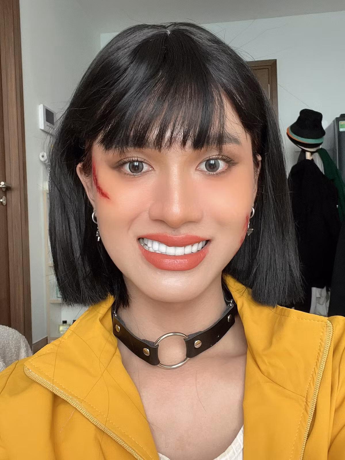 Từ lời rủ của một người bạn tham gia vào group Nghiện Make up, Linh nhận ra make up như “chân ái” của đời mình.