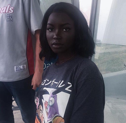 Có một khoảng thời gian Lolita quyết định dừng việc cập nhật trạng thái trên trang cá nhân khiến mọi người khá lo lắng và tiếc nuối.