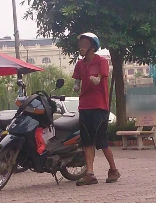 Sự nỗ lực của anh đã khiến nhiều người chứng kiến thương cảm và suy ngẫm. Anh đã bất chấp nghịch cảnh, vượt qua mặc cảm để tự lập và tạo ra giá trị cho xã hội.