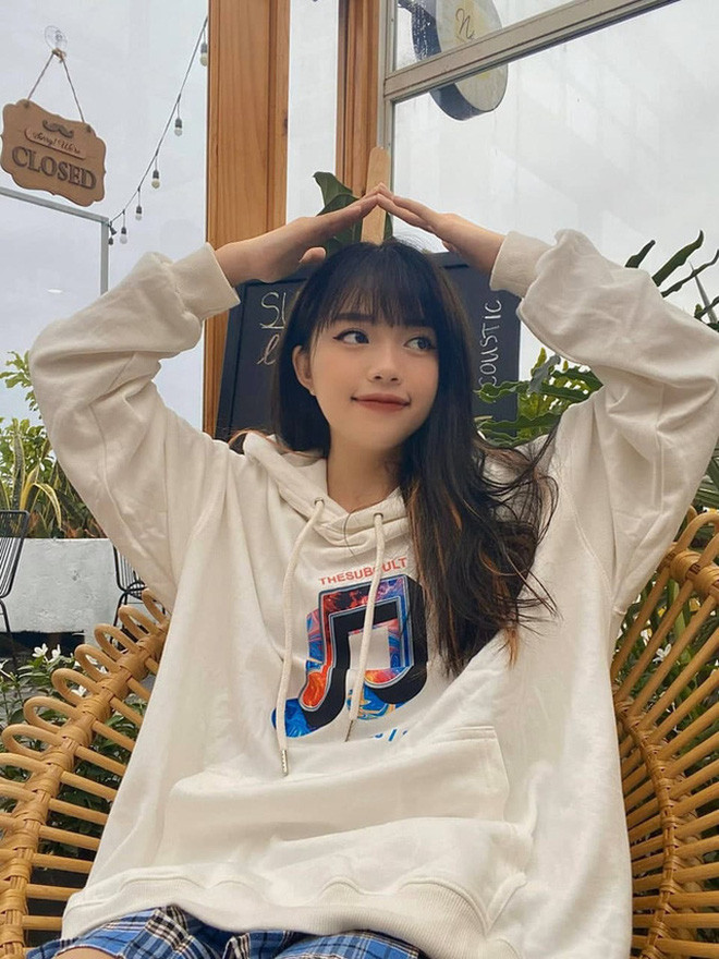 Ở phần bình luận bài đăng, người yêu mến liên tục vào gửi lời chúc mừng đến Linh Ngọc Đàm. Họ cũng hy vọng thời gian tới sẽ được nhìn thêm nhiều hình ảnh sánh bước bên nhau của nam và nữ chính.