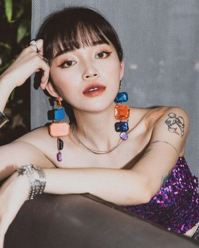 Cách đây hơn nửa năm, Linh Ngọc Đàm gây tiếc nuối khi tiết lộ chia tay bạn trai giàu có tên Hoài Nam.