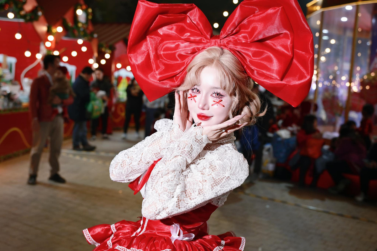 Đặc biệt, Phan Hoàng Thiên Thy sở hữu phong cách chụp hình biến ảo khôn lường, luôn khiến các fan phải bất ngờ trong những tạo hình khác nhau.