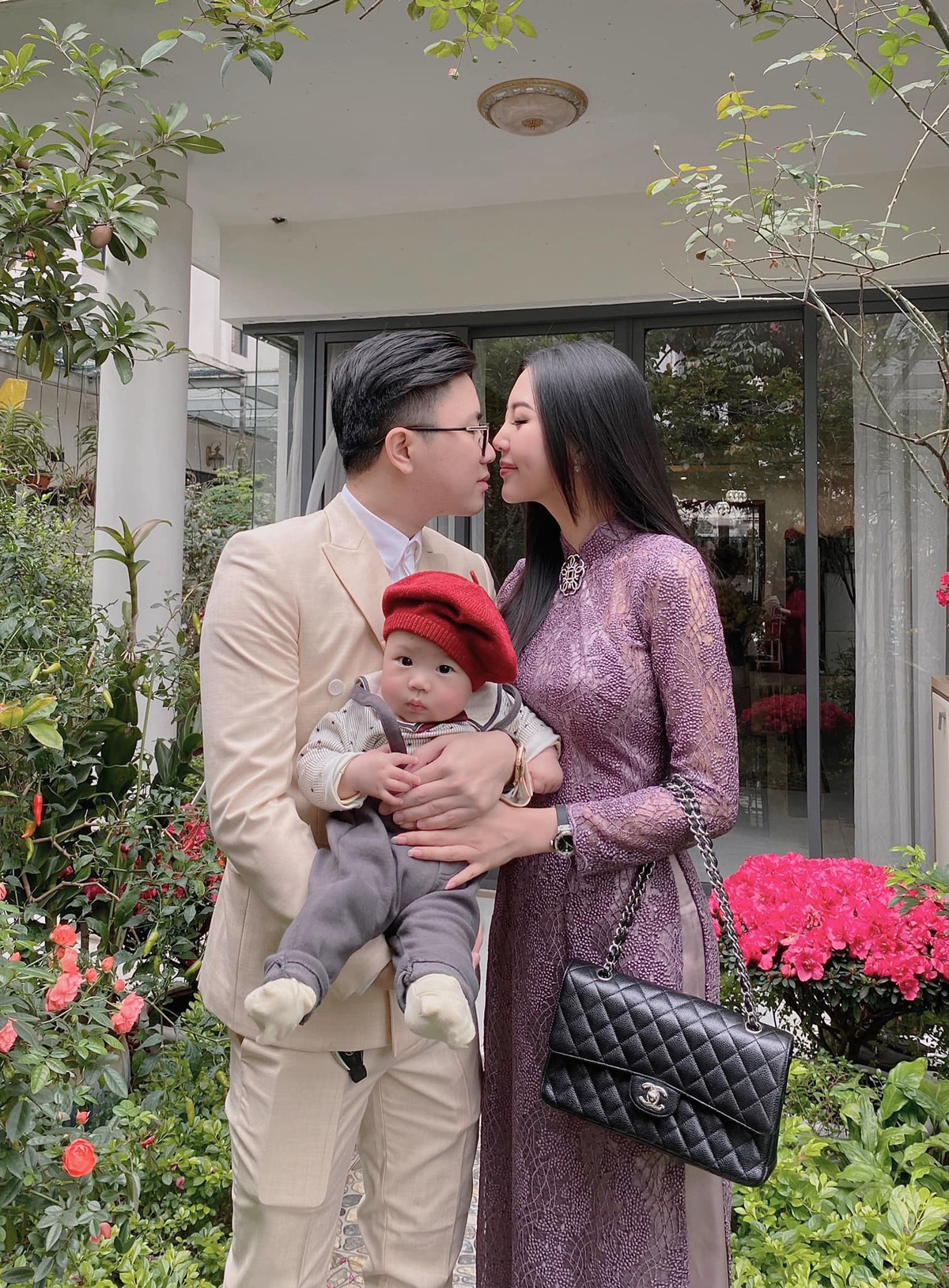 Vũ Ngọc Châm từng tham gia sân chơi The Look và trở thành Quán quân. Cô từng tham gia MV của Sơn Tùng và đóng vai phụ trong bộ phim "Tình yêu và tham vọng".