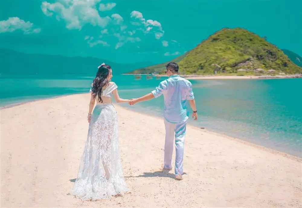 Mới đây trên trang cá nhân, CEO Nguyễn Quốc Vũ chồng "nữ đại gia quận 7" Đoàn Di Băng đã cập nhật bài đăng mới. "Sắp tới ngày cưới rồi. Hồi hộp ghê", anh viết.