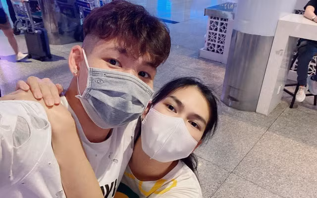Động thái lạ của nam cầu thủ khiến nhiều người không khỏi thắc mắc vậy cặp đôi Quang Vinh và Ngọc Trinh liệu đã đường ai nấy đi?