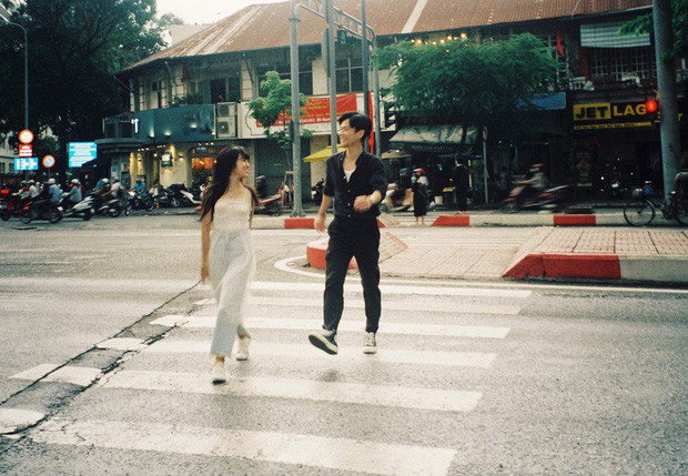 Nhiều netizen còn yêu cầu Khánh Vân và Trần Nghĩa công khai ngay để ứng nghiệm câu nói "phim giả tình thật"...