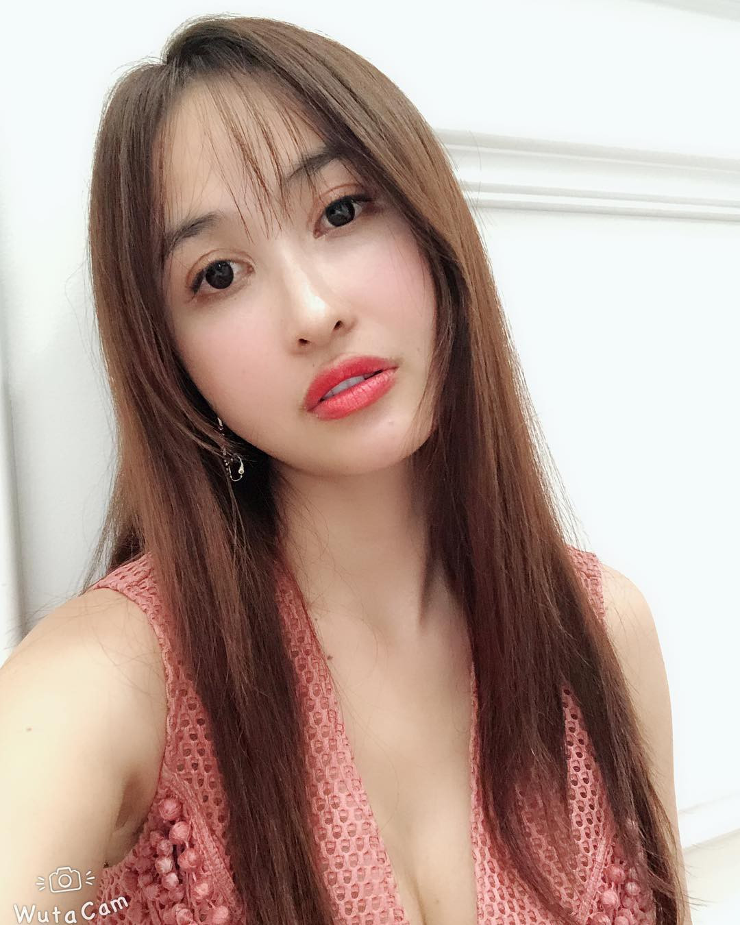 Cách đây chưa lâu, vợ hai Minh Nhựa tự tin khoe đường cong hoàn mỹ trong bộ bikini khi đi biển khiến dân mạng khen hết lời.