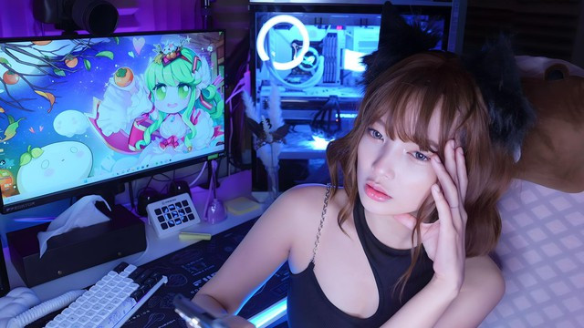 Những động tác, biểu cảm của Kazumi cũng rất "Nami", từ nụ cười tự tin đến ánh mắt sắc sảo đầy quyến rũ, tất cả đều khiến bộ cosplay trở nên sống động và hoàn hảo hơn bao giờ hết.