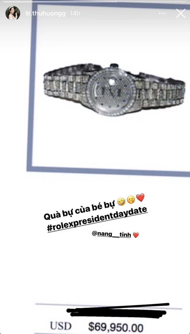 Không chỉ giàu sang, "cô dâu đeo đầy vàng Nam Định" còn được chồng chiều như bà hoàng. Một trong những bằng chứng cụ thể chính là món quà từ ông xã mà Thu Hương mới khoe trên Instagram.