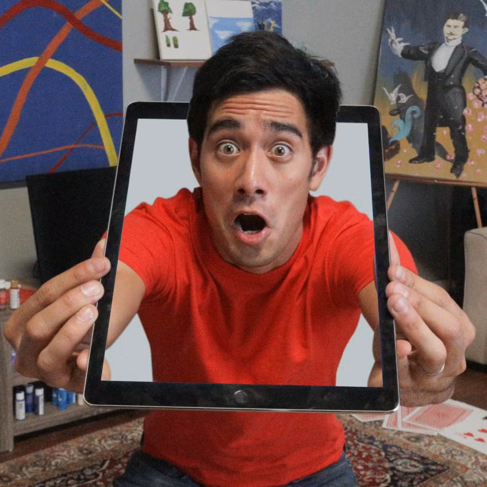 Nhờ sự sáng tạo của mình, Zach King thu hút nhiều người quan tâm, theo dõi và đón chờ video của anh mỗi ngày. Ngay từ năm 2015, anh đã có 3,4 triệu người theo dõi trên Vine.