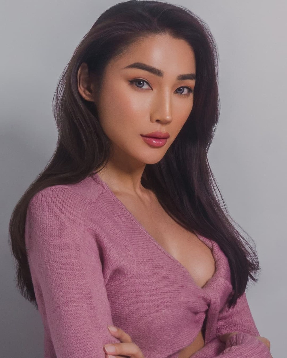 Sau này, khi con trai lớn hơn, mẹ của Bella càng nhận ra con khác biệt với những đứa trẻ đồng trang lứa. Tuy nhiên, mẹ không ngăn cấm, ngược lại bà ủng hộ con làm điều mình thích.