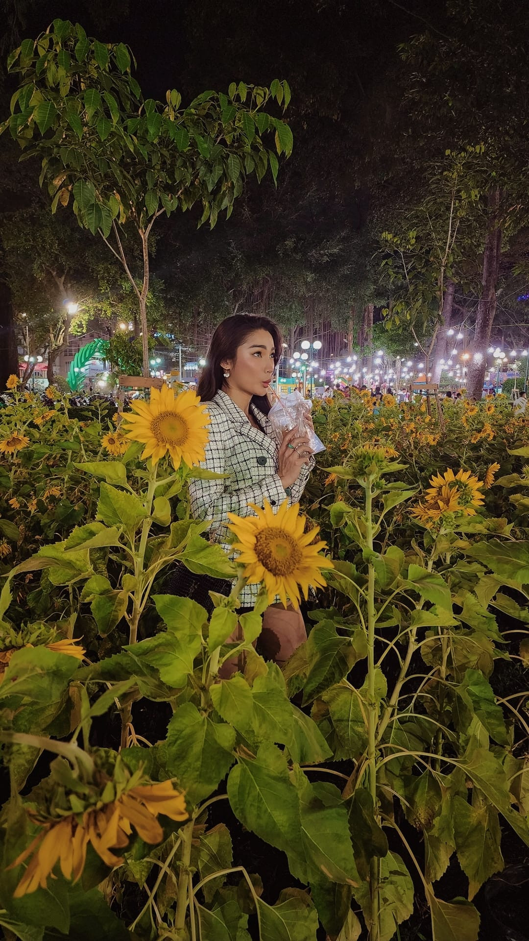 Hiện tại, Bella đã kết hôn với một kỹ sư phần mềm người Nga điển trai, lịch lãm và hết lòng yêu thương cô.