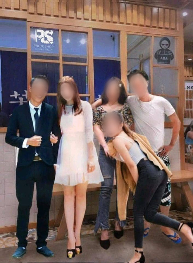 Bằng sức sáng tạo vô bờ bến, họ đã cho cô một bụng bầu, chỉnh lại dáng của cô không phải đang ngồi nữa mà đứng hẳn dậy.