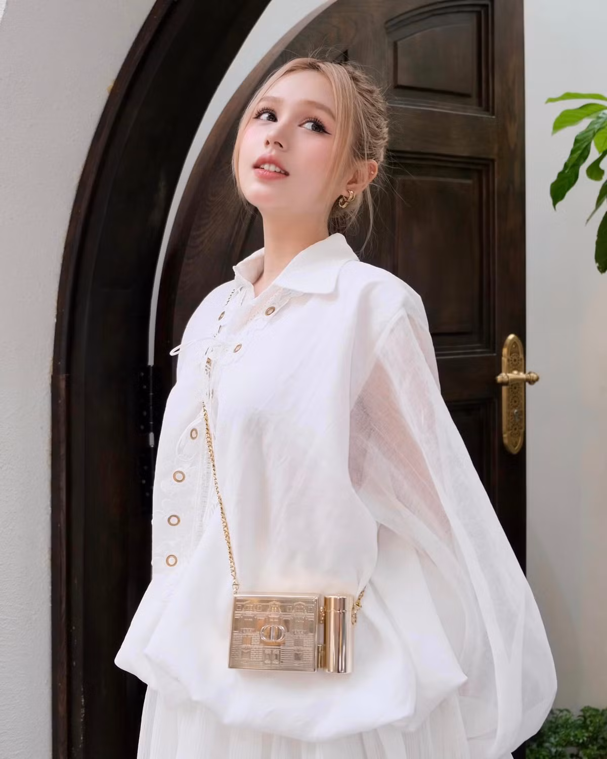 Trên trang cá nhân của mình, Xoài Non thường xuyên khoe những bức ảnh với visual "đỉnh của chóp".