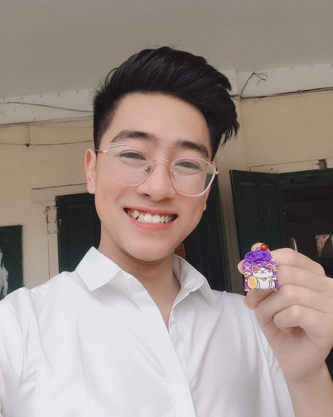 Sau khi sự việc diễn ra, phía Lê Bảo, quản lý truyền thông của hot boy cho biết: "Tôi chưa nắm được thông tin này, tôi sẽ check lại và đưa ra phản hồi sớm nhất có thể. Tuy nhiên, hiện tại Fanpage Lê Bảo đang có khoảng 2 - 3 người có quyền truy cập để post bài nên không kiểm soát được nội dung đăng tải. Phía Lê Bảo sẽ có hướng xử lý phù hợp sau khi kiểm tra lại thông tin trên".