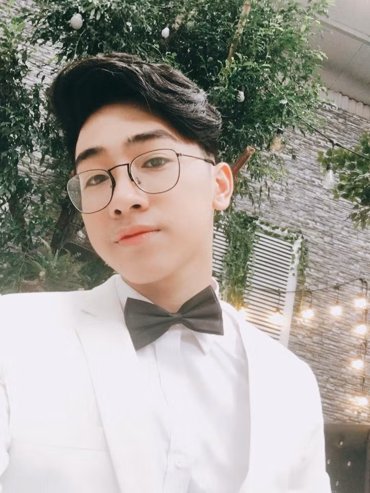 Sở dĩ việc PR của Lê Bảo bị lên án bởi đây là app không lành mạnh, thậm chí còn có thể vi phạm pháp luật. Trong khi đó phần lớn người theo dõi hot boy này là giới trẻ, dễ bị ảnh hưởng xấu.