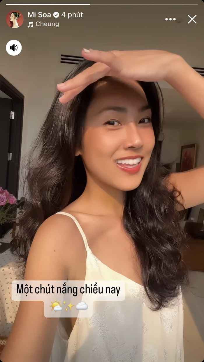 Cách đây không lâu vào ngày 13/12, MC Misoa Kim Anh đã lên tiếng cho biết cô sẽ bắt đầu quay trở lại sử dụng mạng xã hội sau lùm xùm với bạn trai. Người đẹp chia sẻ thêm.