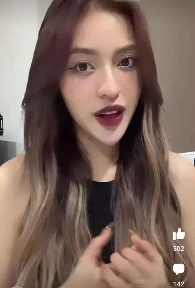 Thế nhưng, thay vì tập trung vào những kế hoạch mới của Thanh Tâm, dân mạng lại đổ dồn vào chiếc cằm nhọn hoắt của chính chủ.