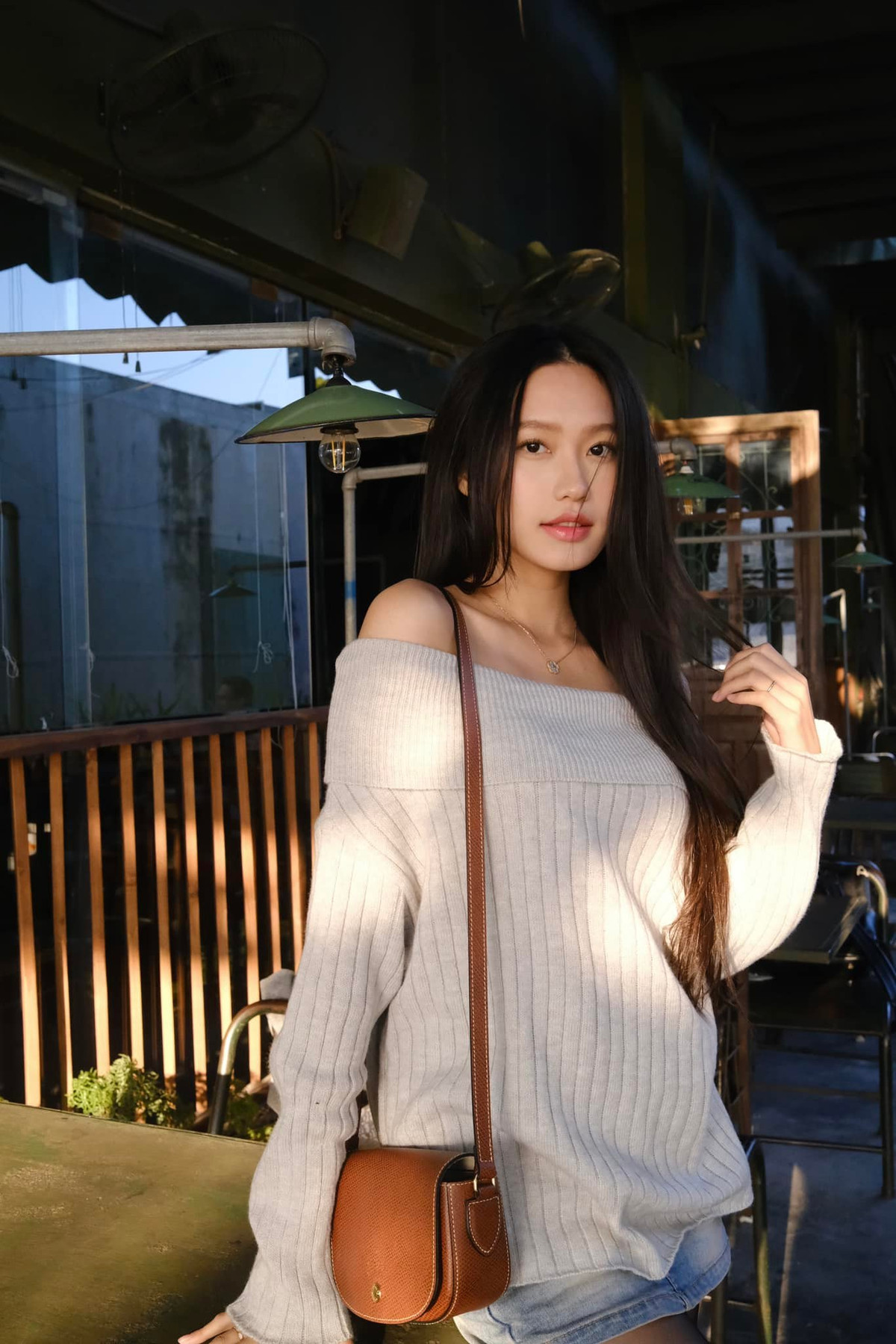 Sau đám cưới linh đình, Văn Hậu và Hải My thường xuyên chia sẻ những khoảnh khắc hạnh phúc bên nhau. Đến tháng 5/2024, cặp đôi đón con trai đầu lòng là bé Minh Đăng, biệt danh là Lúa.