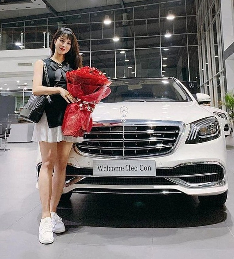 Trước khi xảy ra tin đồn tan vỡ, Diệp Lâm Anh và chồng có màn cầu hôn cực lãng mạn khiến ai nấy đều phải ghen tỵ.