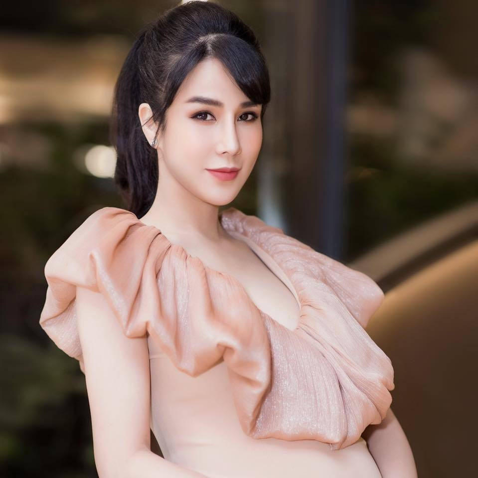 Cách đây chưa lâu, thông tin gia đình của Diệp Lâm Anh có vấn đề khiến netizen vô cùng chú ý.