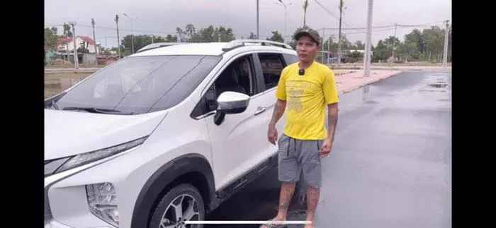 Đính kèm, hiện tượng mạng họ Phạm chia sẻ: "Ước mơ đã thành sự thật... Cảm ơn vợ yêu"