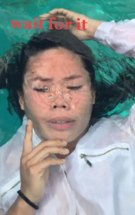 Mới đây, một cô gái đăng lượt ảnh chụp ảnh dưới nước và nhận cái kết khiến ai cũng phải bật cười.