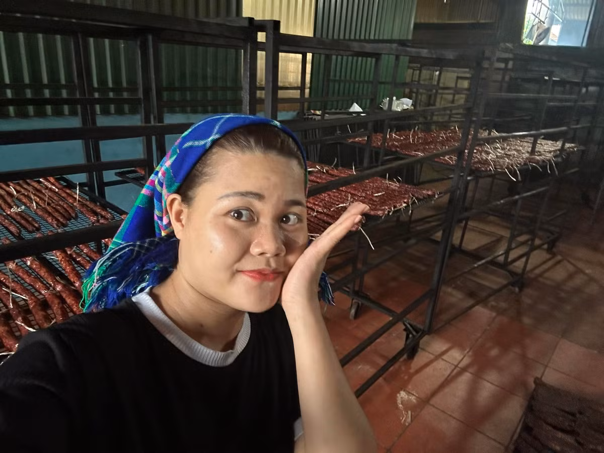 Hình ảnh những miếng sườn thấm đẫm gia vị sau khi đã được gác bếp trong một khoảng thời gian nhất định khiến cho nhiều người cảm thấy "tứa nước miếng".