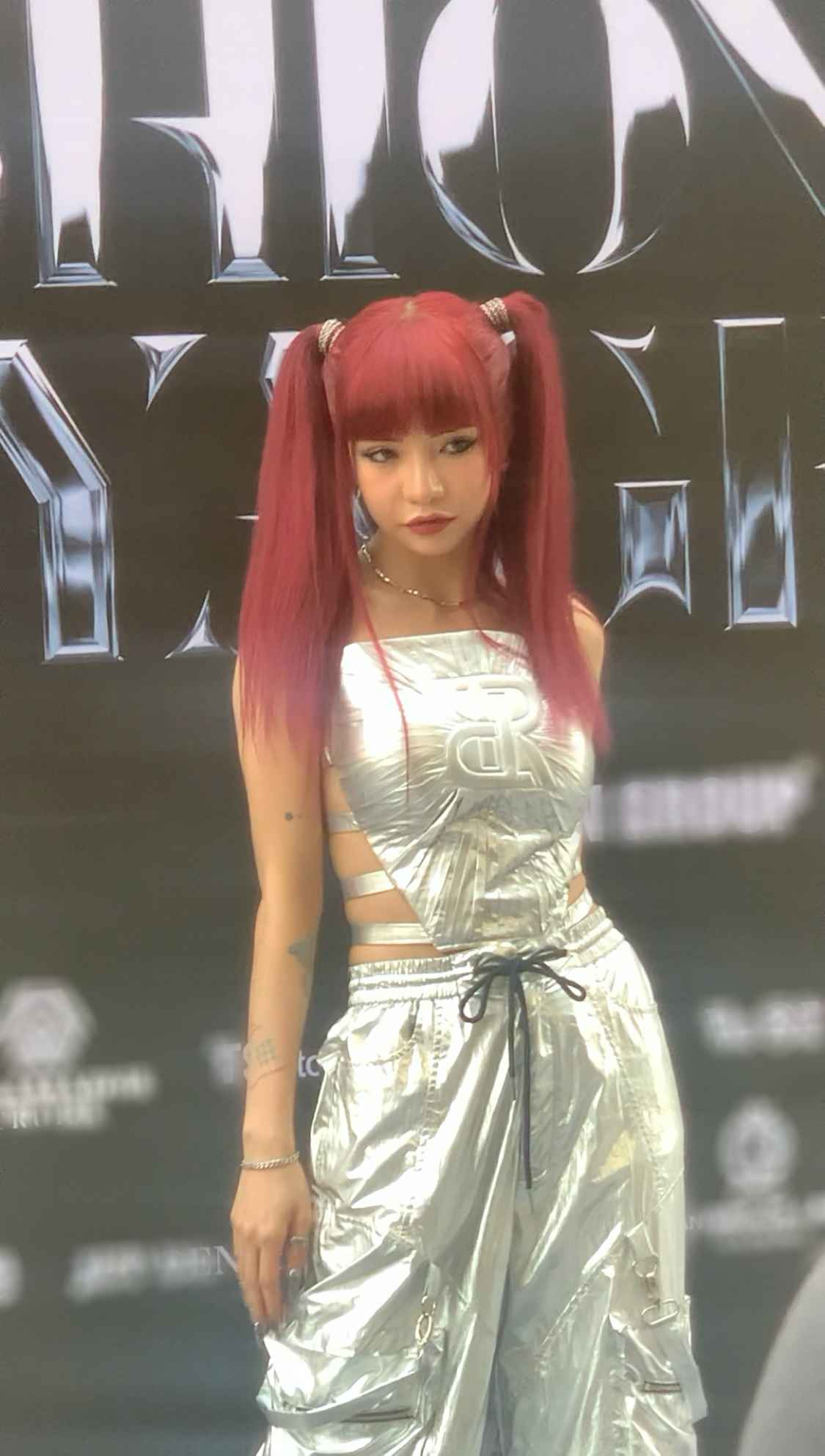 Không thể phủ nhận nickname “Lisa Việt Nam” giúp Thảo Ly được nhiều người chú ý hơn nhưng ngược lại nó cũng đem đến cho cô nàng không ít rắc rối.