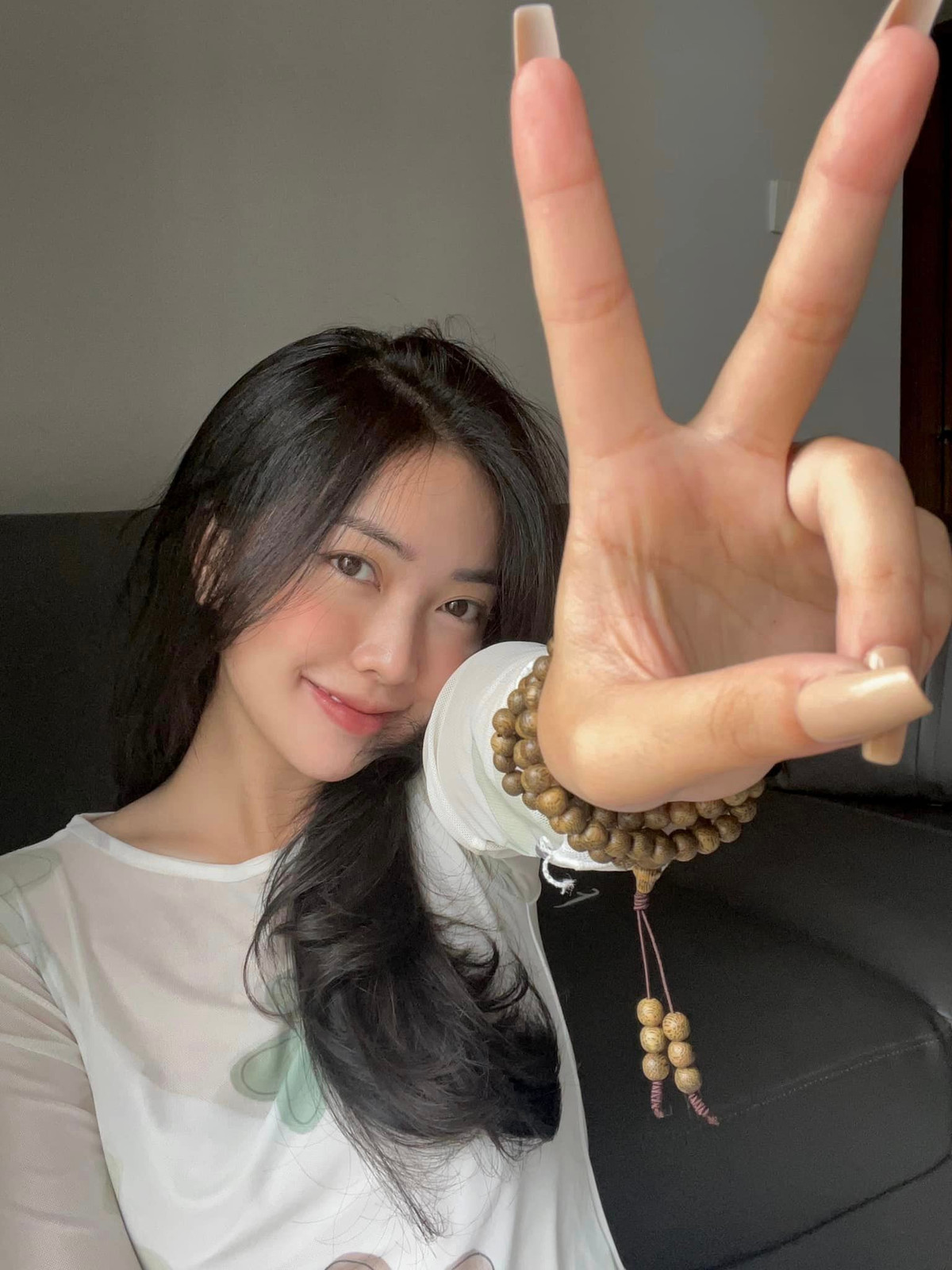 Dân mạng dành lời khen Đức Chinh chăm vợ khéo quá nên nhan sắc của nàng WAGs mới ngày càng thăng hạng như vậy.