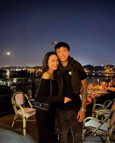 Kể từ khi công khai hẹn hò, Doãn Hải My và Đoàn Văn Hậu thường xuyên khoe ảnh tình tứ bên đối phương.