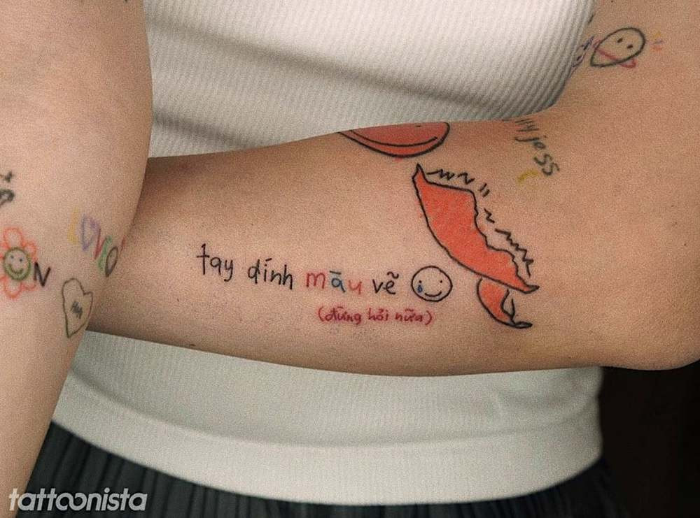 Nhiều bạn trẻ để lại bình luận ủng hộ, dành lời ngợi khen ý nghĩa của dự án cũng như chia sẻ câu chuyện dễ thương của mình qua hình xăm bằng tiếng Việt.