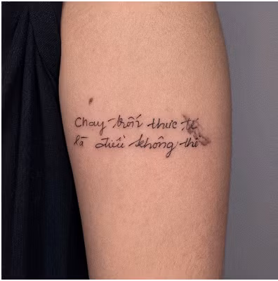 Dự án "Xăm Tiếng Việt Đi" sau khi được chia sẻ trên mạng xã hội đã ngay lập tức thu hút sự chú ý của hội Gen Z và được hưởng ứng nhiệt tình.