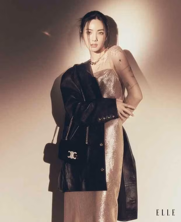 “Tôi chỉ thích hát và nhảy, thậm chí chưa từng nghĩ đến diễn xuất. Mọi thứ thay đổi sau khi tôi nhận được lời mời diễn xuất phù hợp với hình ảnh của mình. Tôi đã tham gia lớp học diễn xuất và giọng nói nhưng nhận phản hồi đáng thất vọng, họ nói kỹ năng diễn xuất của tôi kém, cần luyện tập nhiều hơn”, cựu thành viên After School cho biết