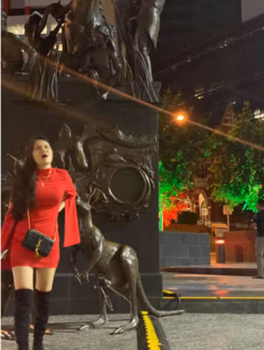 Trong khi cô nàng nhận trái đắng thì các netizen lại không thể ngừng thả "icon haha" thay vì cố gắng tỏ đồng cảm cùng cô.