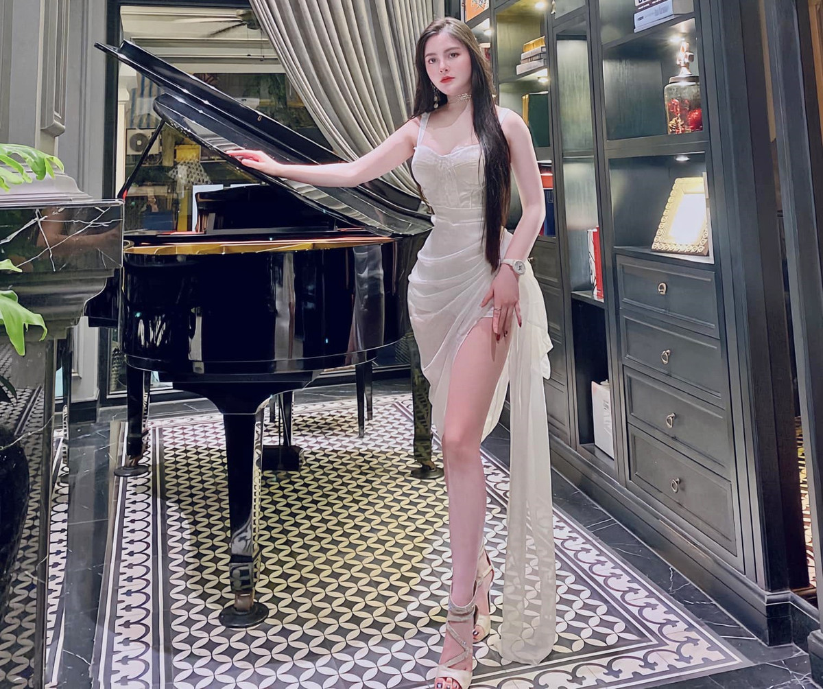 "Nàng Eva Tuyên Quang" bật mí tập gym sao để body nuột nà? Khoảng vài năm trở lại đây, "Nàng Eva Tuyên Quang'' Cao Diệp Anh gần như vắng bóng showbiz, cô chuyên tâm học tập, nhận bằng thạc sĩ tại Trường Đại học kinh tế Quốc dân vào cuối năm 2023.