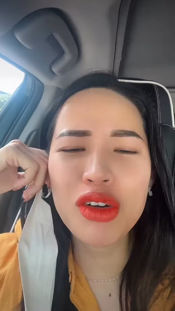 Không để cho mọi người phải đoán mò lâu, “chiến thần” Hà Linh đã ngay lập tức đăng tải một đoạn clip ngắn, nhằm làm sáng tỏ nghi ngờ từ người hâm mộ.