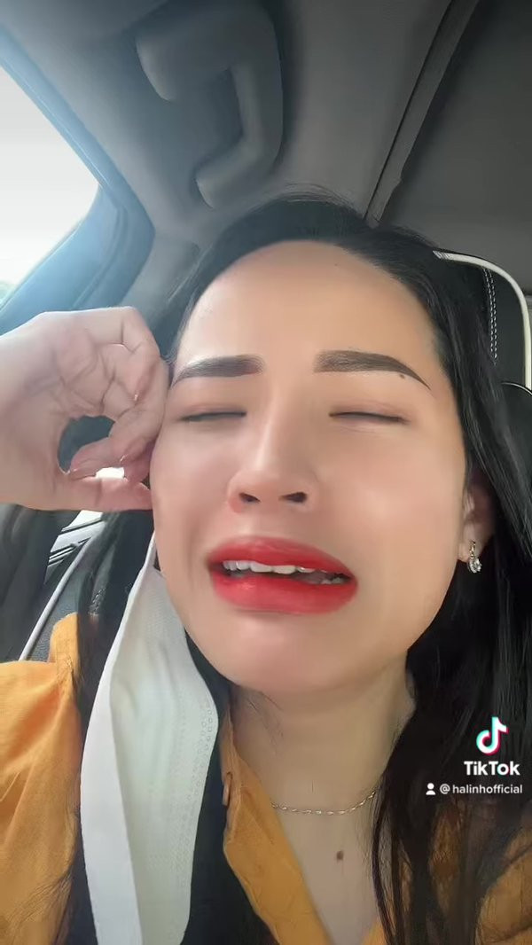 Đã một tuần trôi qua từ sự kiện đó, TikTok của Hà Linh bỗng “im hơi lặng tiếng”, cô nàng chỉ đăng duy nhất 1 clip vui vẻ về cuộc sống thường ngày mà không review bất kỳ sản phẩm nào khiến nhiều người hoang mang.