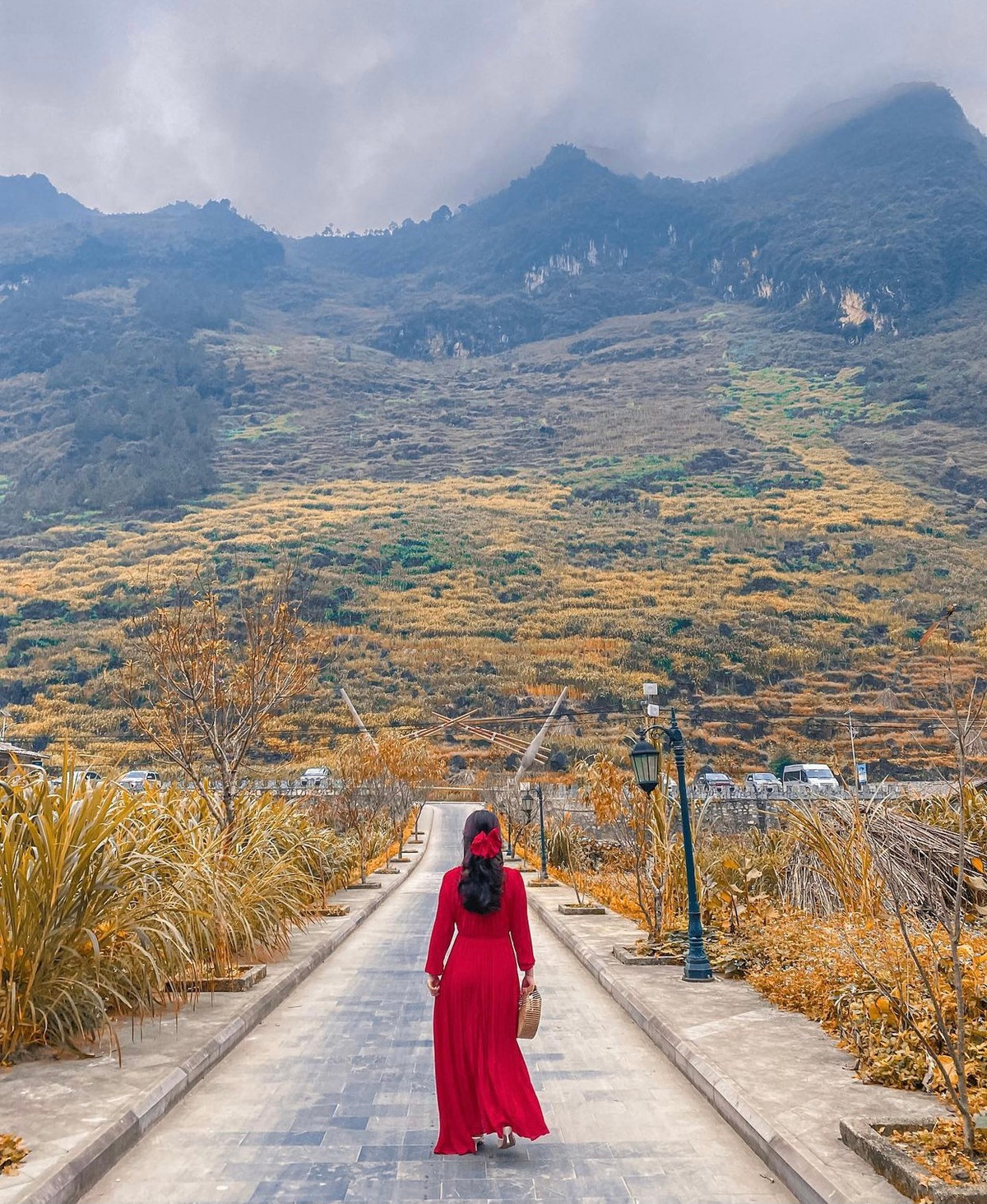 “ Mình nghĩ Việt Nam nên bảo tồn và phát triển những công trình mang kiến trúc bản sắc riêng như vậy.” - tài khoản Facebook T.T.T chia sẻ.
