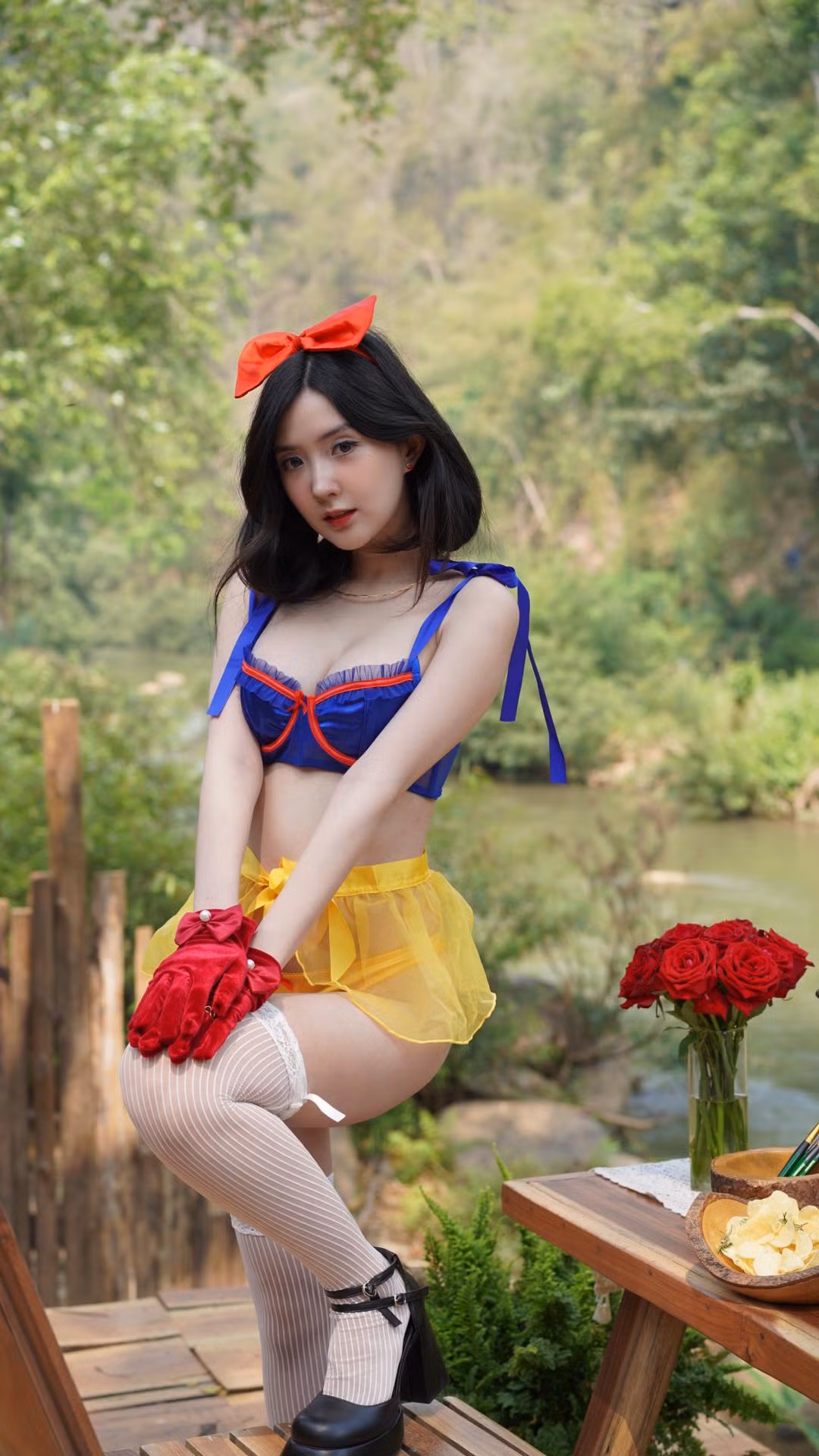 Hình ảnh nàng Bạch Tuyết quyến rũ, kết hợp cùng phong cách giao lưu hài hước, dễ thương của Bizcuitbeer đã khiến người xem không thể rời mắt khỏi màn hình.