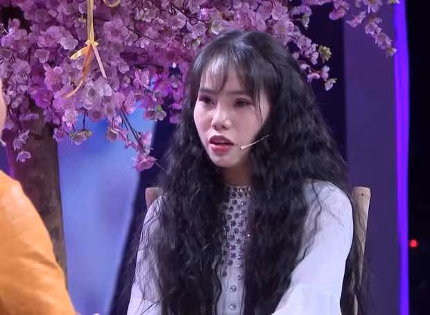 Ở vòng 1 Thách thức danh hài, Thắng đóng vai MC dự báo thời tiết và nhận về 2 triệu đồng nhờ chọc cười giám khảo Trấn Thành. Tuy nhiên cô đã dừng chân ở vòng 2 khi biểu diễn với nội dung tương tự.